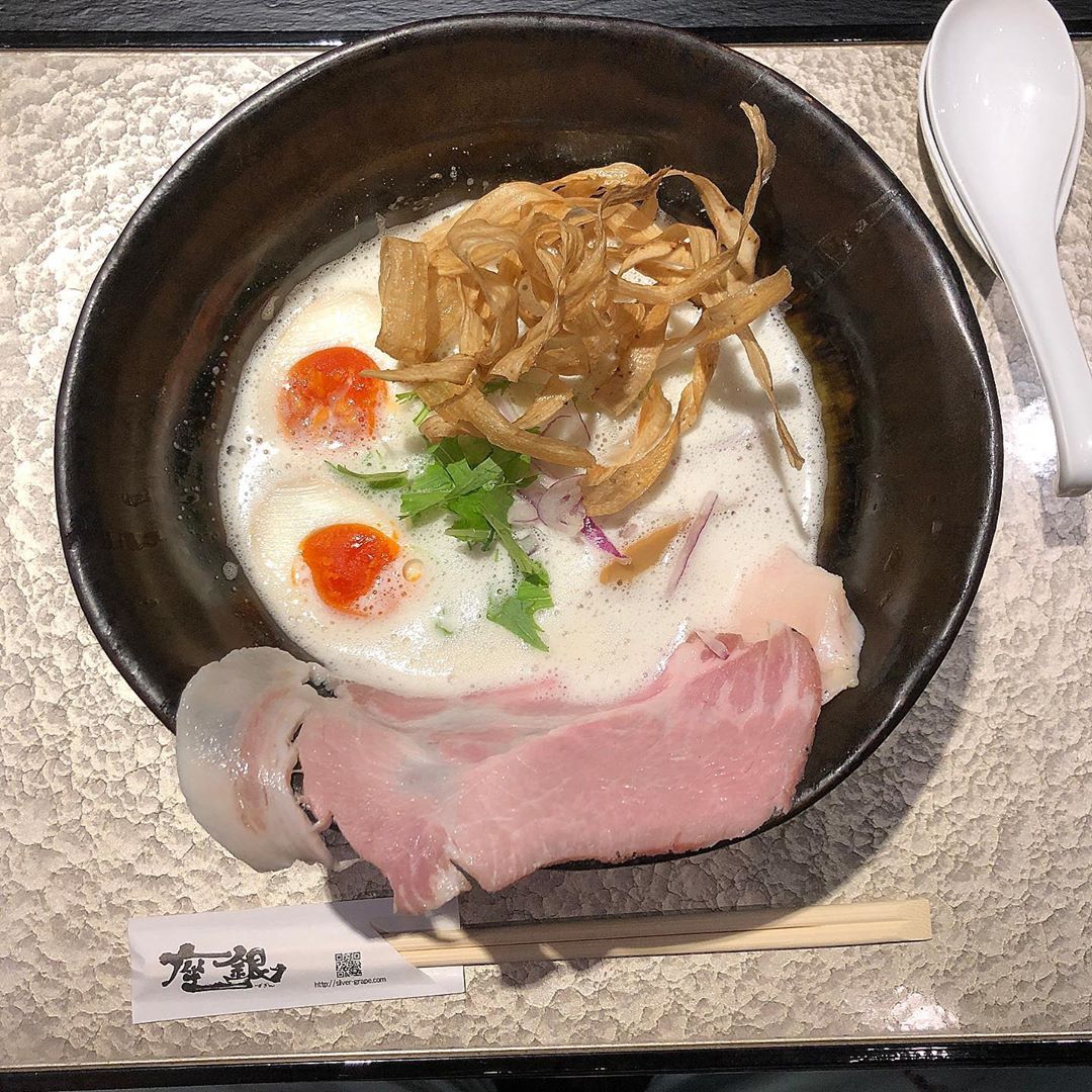 週邊環境：雞白湯拉麵「鶏Soba 座銀 にぼし店」｜the b 大阪御堂筋（the b osaka midosuji）大阪酒店 大阪飯店 大阪住宿 心齋橋酒店 心齋橋飯店 心齋橋住宿 本町酒店 本町飯店 本町住宿