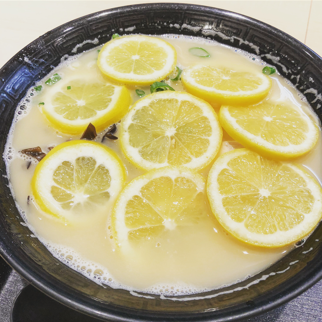 估佢唔到！菠蘿？年糕？檸檬？東京奇特拉麵三選！鶏そば 壽 檸檬雞白湯拉麵