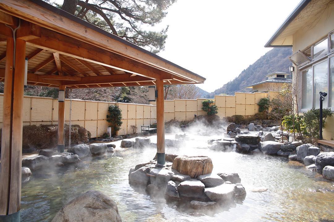 東京近郊自由行！箱根必玩必食懶人包［景點篇］箱根小涌園(Yunessun)