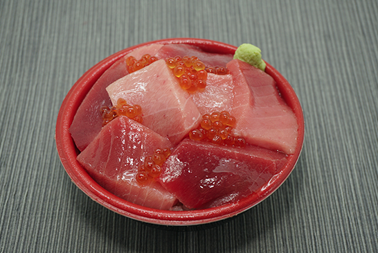 2019東京滿腹博覽會（まんパク）黑銀（まぐろや黒銀）黑金鎗魚丼（本まぐろ丼）