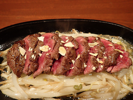 2019東京滿腹博覽會（まんパク）夢正夢（夢は正夢) 熟成牛腩扒蒜蓉牛油味