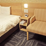 大床房(Queen Room)起居區|Dormy Inn PREMIUM 難波別館天然溫泉朝霧之湯酒店(Dormy Inn Premium Namba ANNEX Natural Hot Spring)大阪酒店 大阪飯店 大阪住宿 心齋橋酒店 心齋橋飯店 心齋橋住宿 難波酒店 難波飯店 難波住宿 日本橋酒店 日本橋飯店 日本橋住宿 大阪溫泉酒店 大阪溫泉飯店 大阪溫泉旅館 大阪Dormy Inn