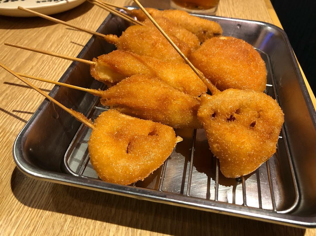 心齋橋美食 道頓堀美食 心齋橋串炸 達摩 元祖串炸達摩 串炸 心齋橋 可頌麵包 牛角包 米芝蓮美食 道頓堀必食 心齋橋必食