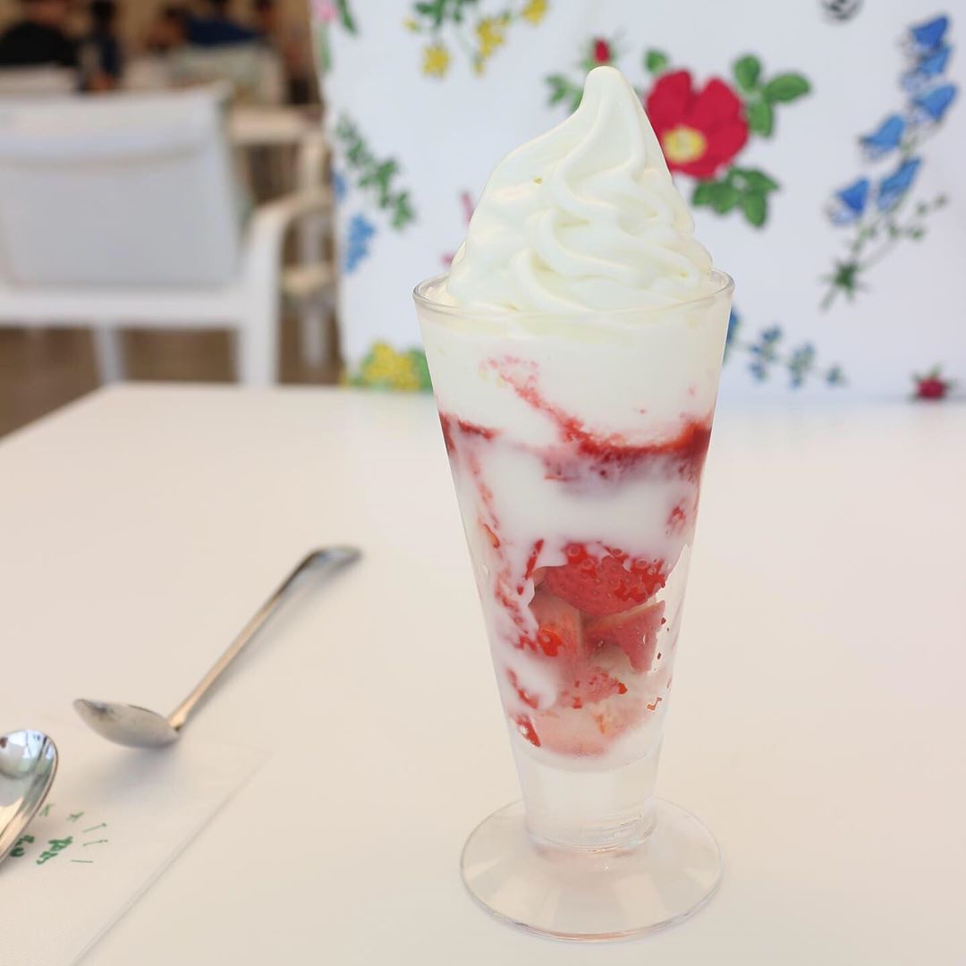 六花亭 札幌本店 紅茶芝士蛋糕 冧酒葡萄雪糕夾心餅 富良野 富良野美食 富良野cafe 2019 富良野 cafe 富良野咖啡店 2019 富良野 咖啡店 富良野咖啡廳 2019 富良野 咖啡廳 富良野甜點 2019 富良野 甜點 富良野甜品 2019 富良野 甜品 富良野必食 富良野必吃 函館 函館美食 函館 cafe 函館cafe 2019 函館 甜點 函館甜點 2019 函館 甜品 函館甜品 2019 函館咖啡廳 2019 函館 咖啡廳 函館咖啡店 2019 函館 咖啡店 函館必食 函館必吃 函館必到 函館必去 小樽 小樽cafe 2019 小樽 cafe 小樽 咖啡店 小樽咖啡店 2019 小樽 咖啡廳 小樽咖啡廳 2019 小樽 甜點 小樽甜點 2019 小樽 甜品 小樽甜品 2019 小樽美食 小樽必食 小樽必吃 小樽必到 小樽必去 札幌 札幌甜品 2019 札幌 甜品 札幌 甜點 札幌甜點 2019 札幌 咖啡廳 札幌咖啡廳 2019札幌 咖啡店 札幌咖啡店 2019 札幌cafe 2019 札幌 cafe 札幌美食 札幌必食 札幌必吃 札幌必到 札幌必去 北海道 Hokkaido 北海道必食 2019 北海道必吃 2019 北海道美食 2019 北海道 cafe 北海道cafe 2019 北海道咖啡店 2019 北海道 咖啡店 北海道咖啡龐 2019 北海道 咖啡龐 北海道甜點 北海道 甜點 2019 北海道甜品 2019 北海道 甜品 北海道哈蜜瓜 北海道水果 北海道牛奶 北海道牛乳