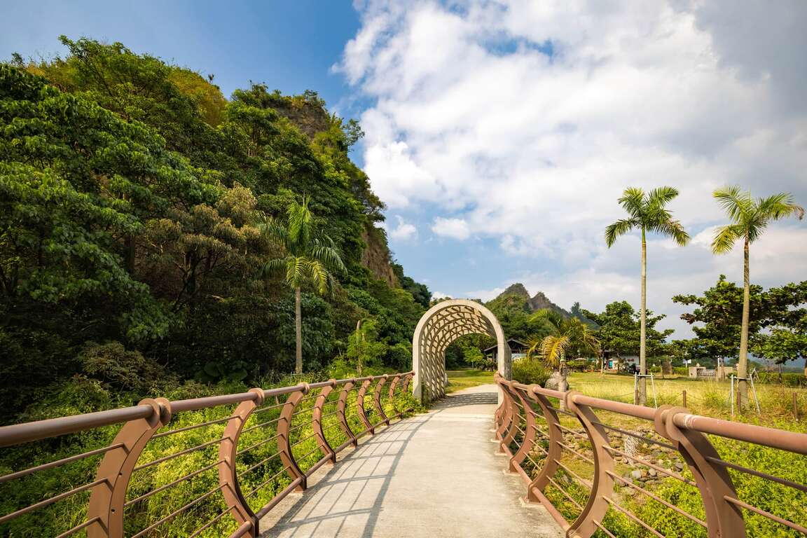 十八羅漢山