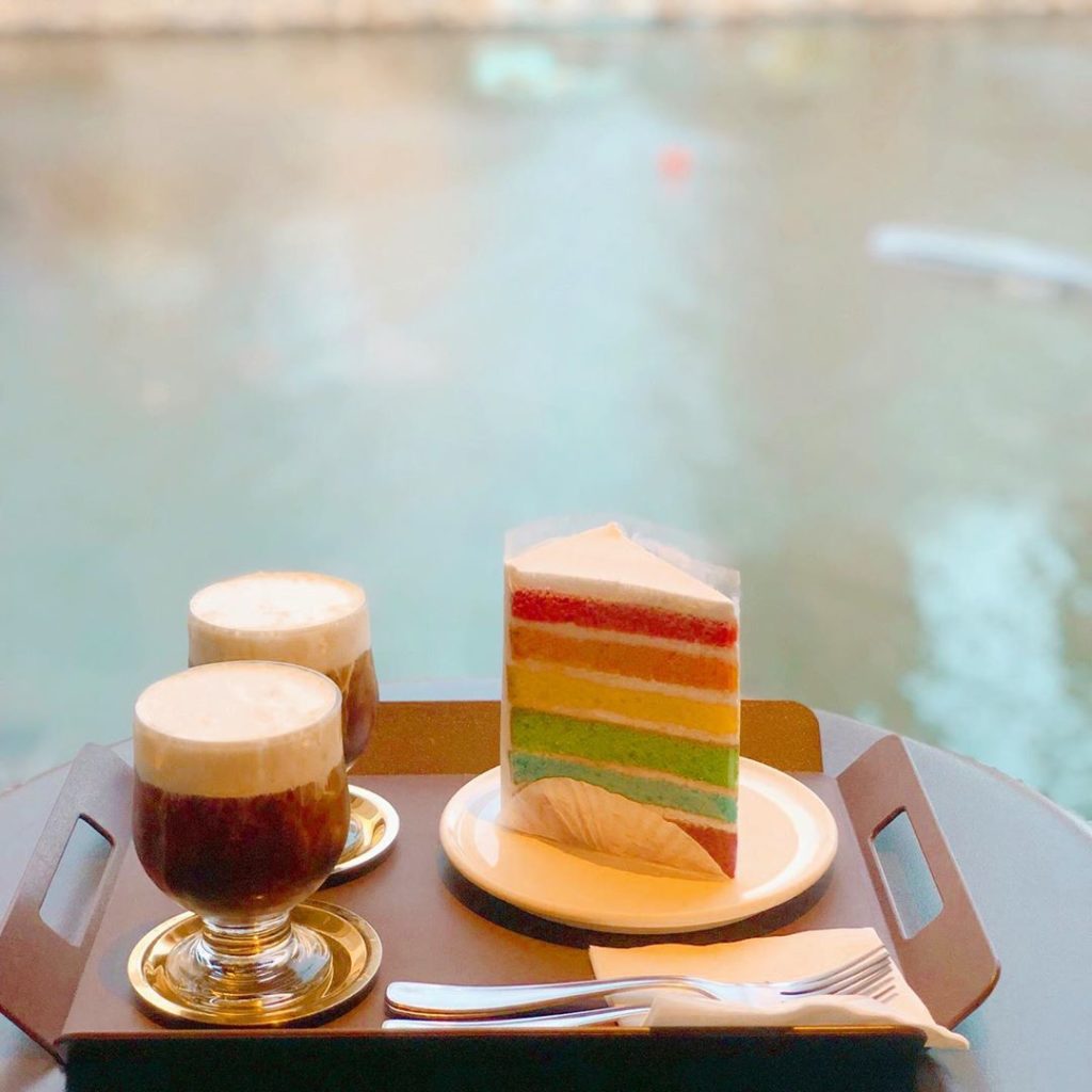 Cafe Byul Bed 별침대 Waveon Coffee 웨이브온커피 百花齊放 백화제방 森林咖啡廳 롶속 TERAROSA COFFEE 테라로사 午後的紅茶 오후의 홍차 RACOONAMATATA 라쿠나마타타 釜山 釜山cafe 釜山打卡cafe 釜山咖啡廳 釜山打卡咖啡廳 釜山咖啡店 釜山打卡咖啡店