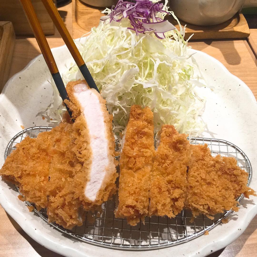 日本 便宜 丼飯 日本 便宜 牛丼 日本 便宜 天丼 日本 便宜 迴轉壽司 日本 便宜 餐廳日本 便宜 美食 日本 便宜 壽司 日本 便宜 拉麵 日本 便宜 烏冬 日本 便宜 咖哩 東京早餐 大阪早餐 沖繩早餐 九州早餐 北海道早餐 天丼Tenya 天丼てんや Go Go Curry ゴーゴーカレー 和幸豬排 いなば和幸 花丸烏冬麵 はなまるうどん Sanuko Udon HANAMARU なか卯Nakau 藏壽司 くら寿司 Joyfull 日高屋 食其家 すき家 Sukiya 日本 24小時營業 東京宵夜 大阪宵夜 九州宵夜 沖繩宵夜 北海道宵夜 松屋 天丼 牛丼 拉麵 咖喱 咖喱飯 烏冬 日本自由行 日本遊 日本美食 日本必吃 日本必食 日本連鎖餐廳 日本快餐店 窮遊 日本 窮遊 東京 窮遊 大阪 窮遊 九州 窮遊 北海道 窮遊 沖繩