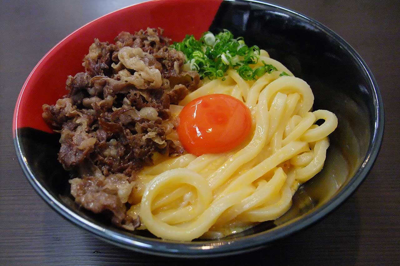 和牛釜玉烏冬(肉釜玉うどん)(975円)