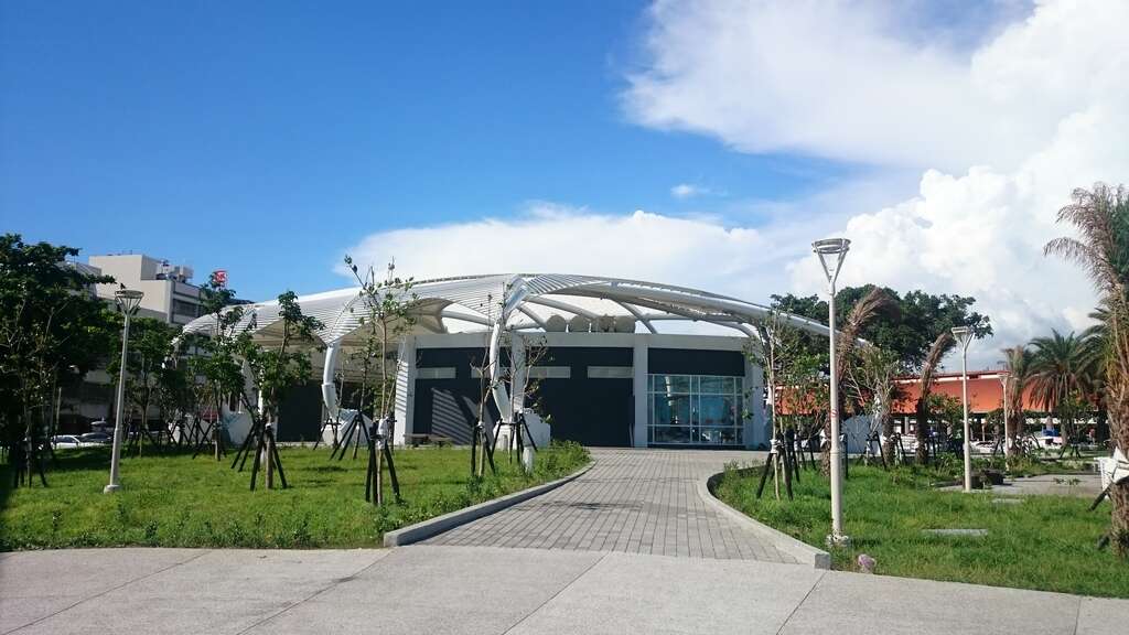 高雄旗津 高雄西子灣 西子灣景點 旗津景點 旗津美食 旗津渡輪 旗津老街 高雄一日遊 西子灣風景區 哨船頭公園