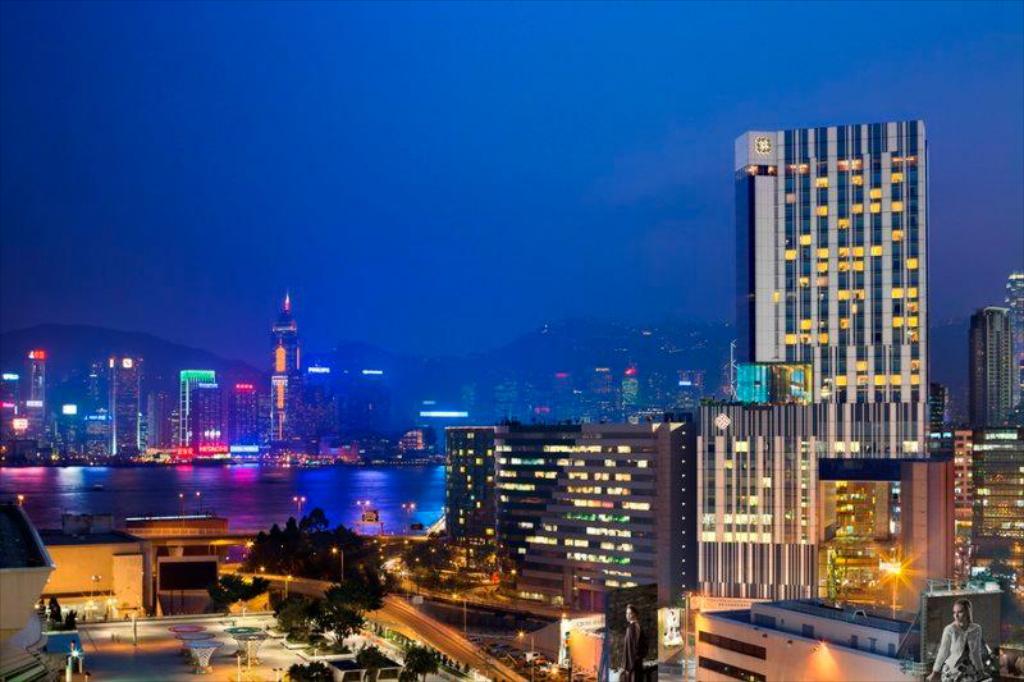 美麗華酒店 The Mira Hong Kong 唯港薈 Hotel ICON 海景嘉福洲際酒店 InterContinental Grand Stanford Hong Kong 富豪九龍酒店 Regal Kowloon Hotel 帝苑酒店 The Royal Garden 香港瑰麗酒店 Rosewood Hong Kong 問月酒店 Mira Moon 香港美利酒店 The Murray, Hong Kong 英皇駿景酒店 The Emperor Hotel 香港麗悅酒店 Cosmo Hotel Hong Kong 香港灣仔帝盛酒店 Dorsett Wanchai Hong Kong 數碼港艾美酒店 Le Méridien Cyberport 香港海洋公園萬豪酒店 Hong Kong Ocean Park Marriott Hotel 麗豪酒店 Regal Riverside Hotel 香港沙田萬怡酒店 Courtyard by Marriott Hong Kong Sha Tin 如心海景酒店暨會議中心 L'hotel Nina et Convention Centre 香港 香港好去處 香港酒店 香港酒店優惠