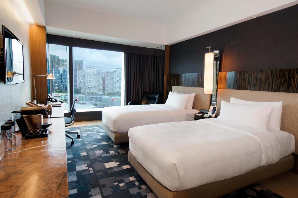 美麗華酒店 The Mira Hong Kong 唯港薈 Hotel ICON 海景嘉福洲際酒店 InterContinental Grand Stanford Hong Kong 富豪九龍酒店 Regal Kowloon Hotel 帝苑酒店 The Royal Garden 香港瑰麗酒店 Rosewood Hong Kong 問月酒店 Mira Moon 香港美利酒店 The Murray, Hong Kong 英皇駿景酒店 The Emperor Hotel 香港麗悅酒店 Cosmo Hotel Hong Kong 香港灣仔帝盛酒店 Dorsett Wanchai Hong Kong 數碼港艾美酒店 Le Méridien Cyberport 香港海洋公園萬豪酒店 Hong Kong Ocean Park Marriott Hotel 麗豪酒店 Regal Riverside Hotel 香港沙田萬怡酒店 Courtyard by Marriott Hong Kong Sha Tin 如心海景酒店暨會議中心 L'hotel Nina et Convention Centre 香港 香港好去處 香港酒店 香港酒店優惠