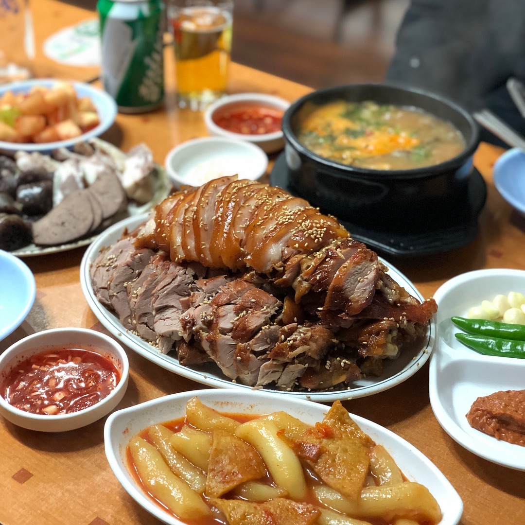 孔德市場|韓國 Korea 한국 首爾 Seoul 서울 韓國好去處 韓國景點 韓國市場 韓國必去 韓國必到 韓國傳統市場 韓國美食 韓國必食 韓國必吃 首爾好去處 首爾景點 首爾市場 首爾必去 首爾必到 首爾傳統市場 首爾美食 首爾必食 首爾必吃 孔德市場 공덕시장 孔德市場2018 孔德傳統市場開放時間 望遠市場 孔德站換錢 孔德站弘大 廣藏市場 孔德明洞 宮中豬腳 首爾煎餅 孔德站橋村炸雞