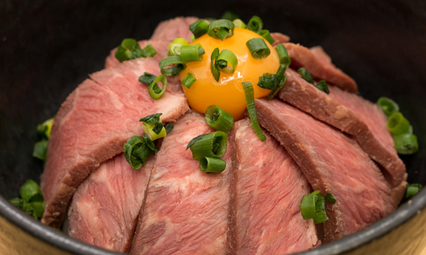 500円吃到美味肉丼飯!東京「丼ぶりFESTIVAL2018」