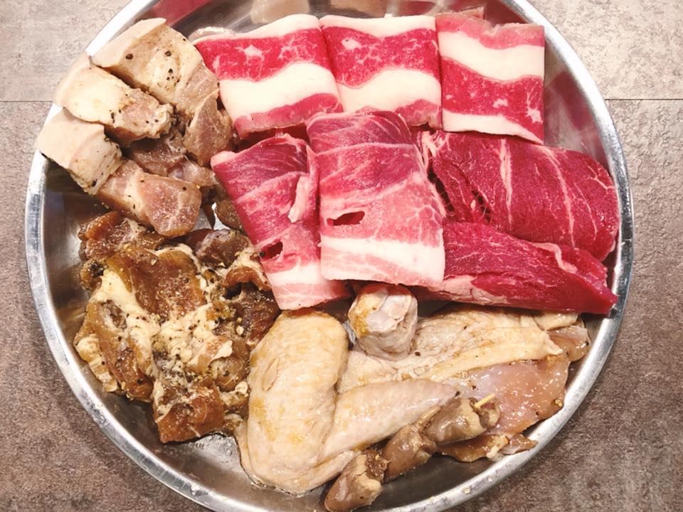 小琉球美食推薦 小琉球必吃 小琉球必食 小琉球小吃
小琉球燒烤 小琉球炭烤海鮮吃到飽
小琉球五點燒烤