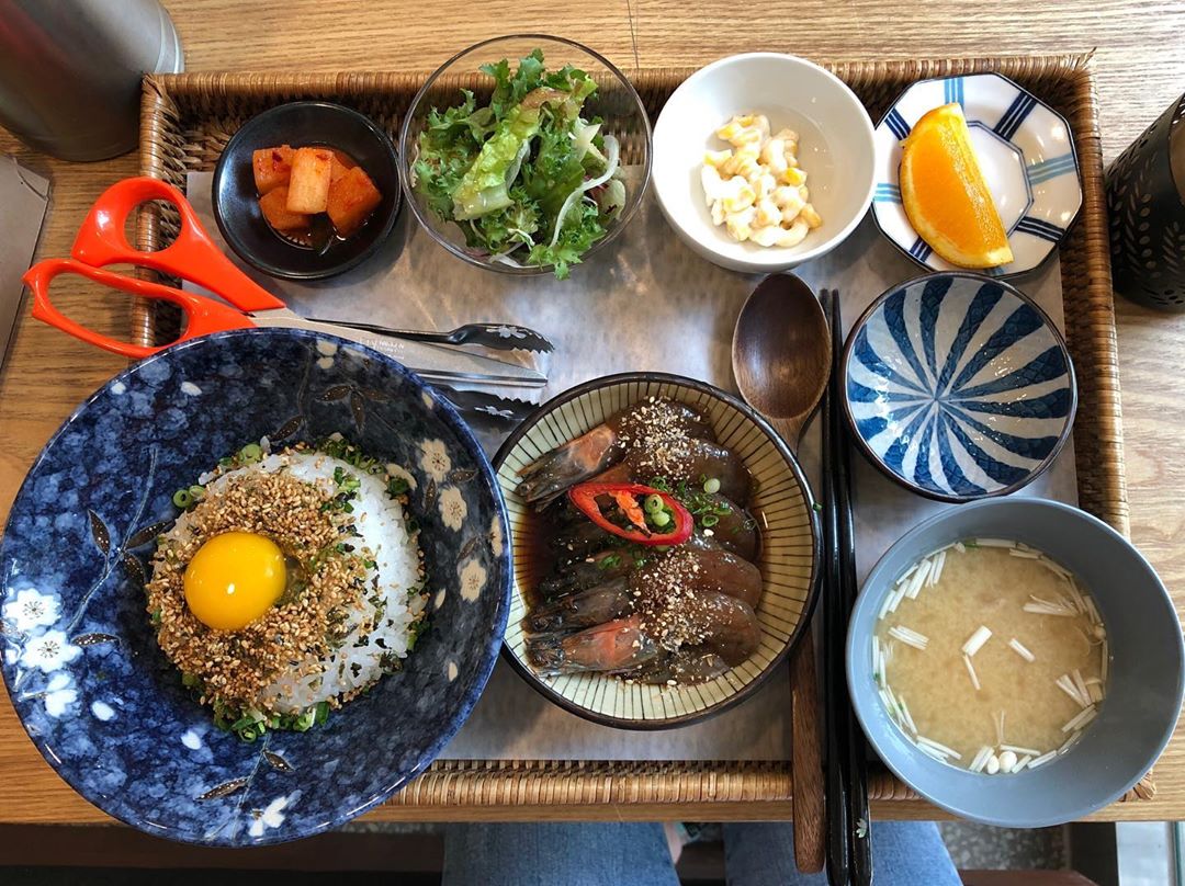 少年餐館 少年食堂 소년식당 弘大美食 弘大必食 弘大 弘大站 弘大入口站 首爾獨遊 首爾獨食 首爾一人食堂 首爾一個人吃飯 首爾 一個人 吃飯 首爾美食 首爾必食 首爾一人餐廳 首爾 一人 餐廳 首爾醬油蝦 一個人醬油蝦 首爾一個人美食 首爾 便宜 美食 首爾便宜美食 弘大便宜美食 弘大 便宜 美食 平價醬油蝦 便宜醬油蝦