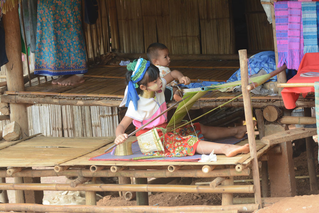 清萊 長頸族 清萊 長頸族部落 清萊 少數民族文化村 chiang rai Union of Hill Tribe Villages and Long Neck Karen 清萊包車 清萊包車一日遊 清萊自駕遊 清萊一日遊 泰國清萊 泰北清萊 清邁 清萊 清邁 清萊 舊巴士總站 Chiang Rai Bus Terminal 1 Chiang Rai Bus Terminal 2 Chiang Rai 新巴士總站 清萊交通2019 清萊攻略2019 清萊自由行行程2019 清萊自由行行程推薦2019 清萊自由行2019 行程2019 清萊行程包2019 清萊懶人包2019 清萊好去處2019 清萊景點2019 清萊必到景點2019 清萊必去景點2019 清萊必到2019 清萊必去2019 清萊交通 清萊攻略 清萊自由行行程 清萊自由行行程推薦 清萊自由行 清萊行程 清萊行程包 清萊懶人包 清萊好去處 清萊景點 清萊必到景點 清萊必去景點 清萊必到 清萊必去 泰國 Thailand 泰北 泰北自由行 泰北景點 泰北必去景點 泰北好去處