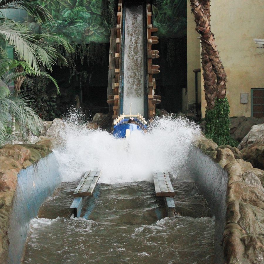 樂天世界 Lotte World 樂天世界必玩 急流泛舟　Flume Ride