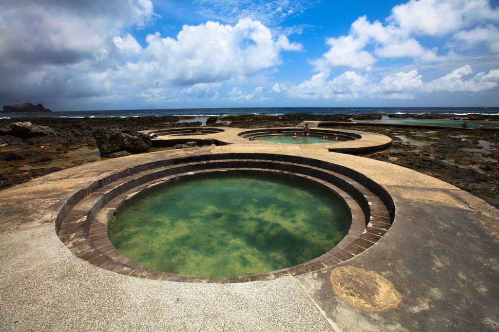 台灣綠島必去景點「朝日溫泉」是世界級海底溫泉 綠島 綠島景點 綠島自由行 綠島行程 綠島交通 台灣離島 台灣離島好去處 台灣離島景點 台灣離島自由行