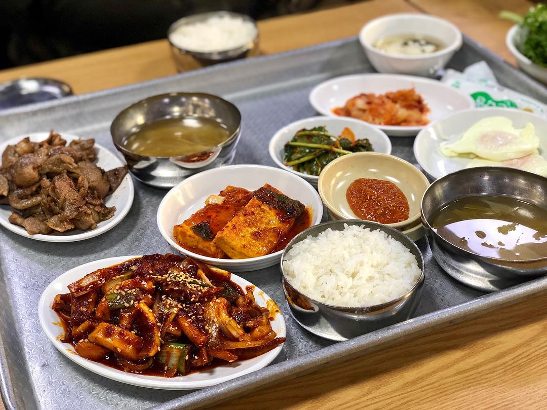 柿樹家 司機食堂 柿樹之家 司機食堂 炒豬肉套餐 감나무집 기사식당 無限挑戰 司機食堂 無限挑戰 餐廳 弘大美食 弘大必食 弘大 弘大站 弘大入口站 首爾獨遊 首爾獨食 首爾一人食堂 首爾一個人吃飯 首爾 一個人 吃飯 首爾美食 首爾必食 首爾一人餐廳 首爾 一人 餐廳 首爾菜包肉 一個人菜包肉 首爾一個人美食 首爾 便宜 美食 首爾便宜美食 弘大便宜美食 弘大 便宜 美食 首爾24小時餐廳 首爾 24小時餐廳 弘大宵夜 弘大 宵夜 弘大 24小時餐廳 首爾宵夜 首爾 宵夜