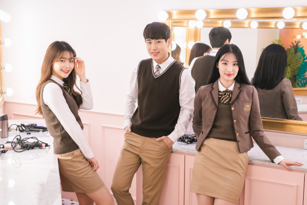 梨花校服 이화교복 Produce101校服 繼承者們校服 首爾公演藝術高中校服 翰林藝術高中校服 校服體驗 樂天世界打卡