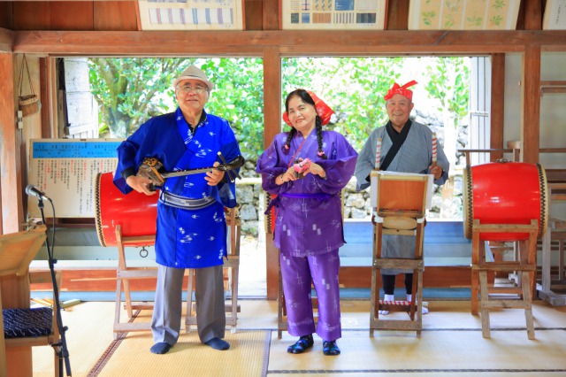 八重山民俗村 石垣やいま村 石垣YAMAI村 家あしび」傳統音樂演出