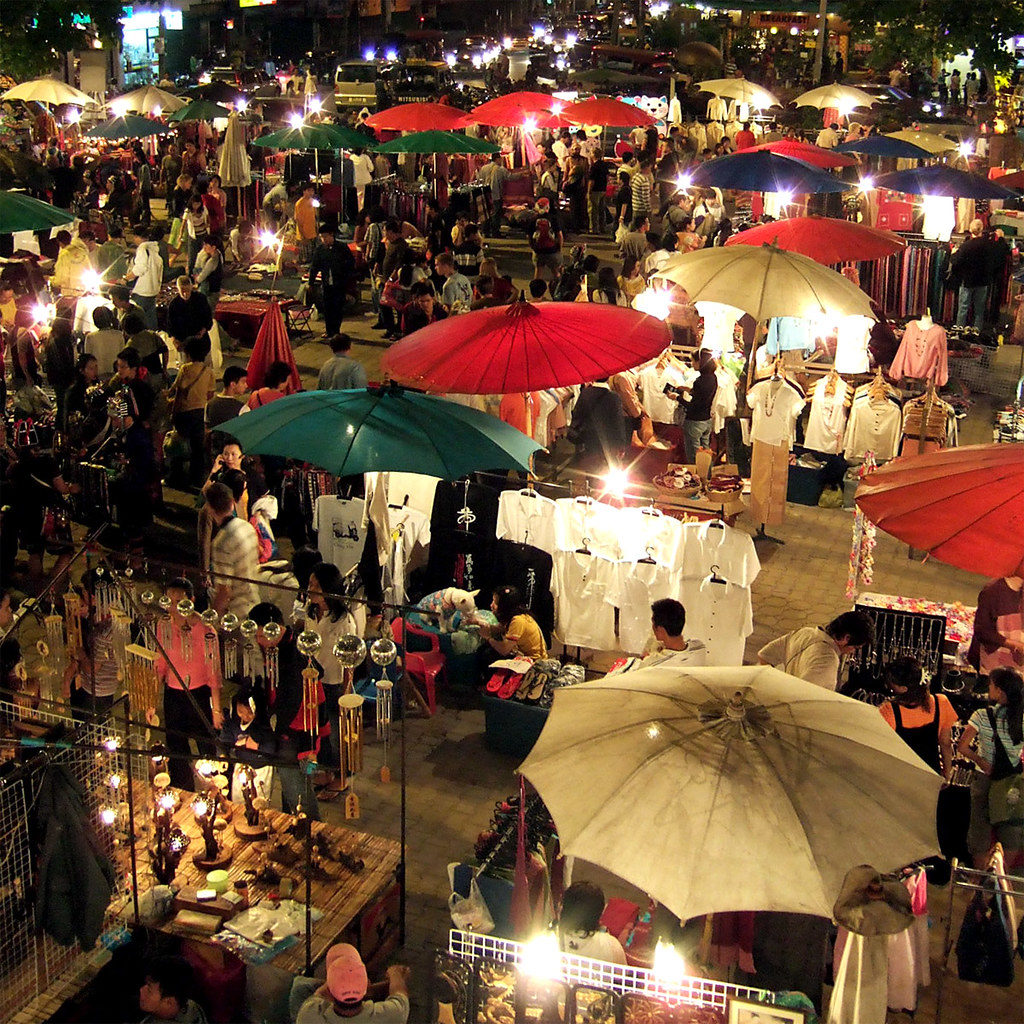週日步行夜市（Tha Phae Sunday Walking Street） 清邁古城區 清邁古城一日遊 清邁古城經典景點 清邁古城美食 清邁古城推介餐廳