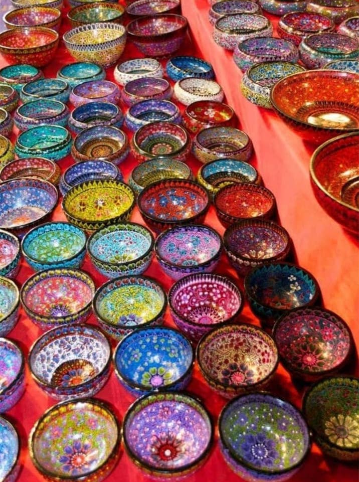 清邁夜市必買推介清邁長康路夜市平日也營業時間包含Anusan Market、Chiang Mai Night Bazaar及Kalare Night Bazaar