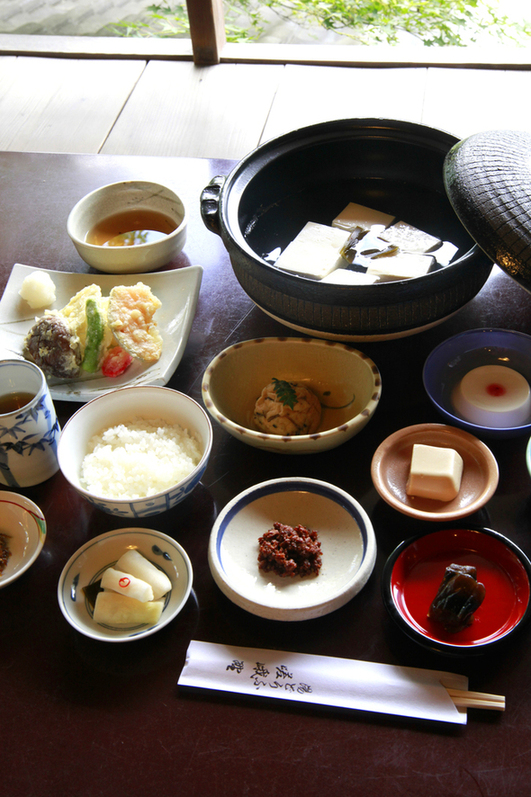 嵐山美食推介：湯豆腐老字號 嵯峨野 湯豆腐定食