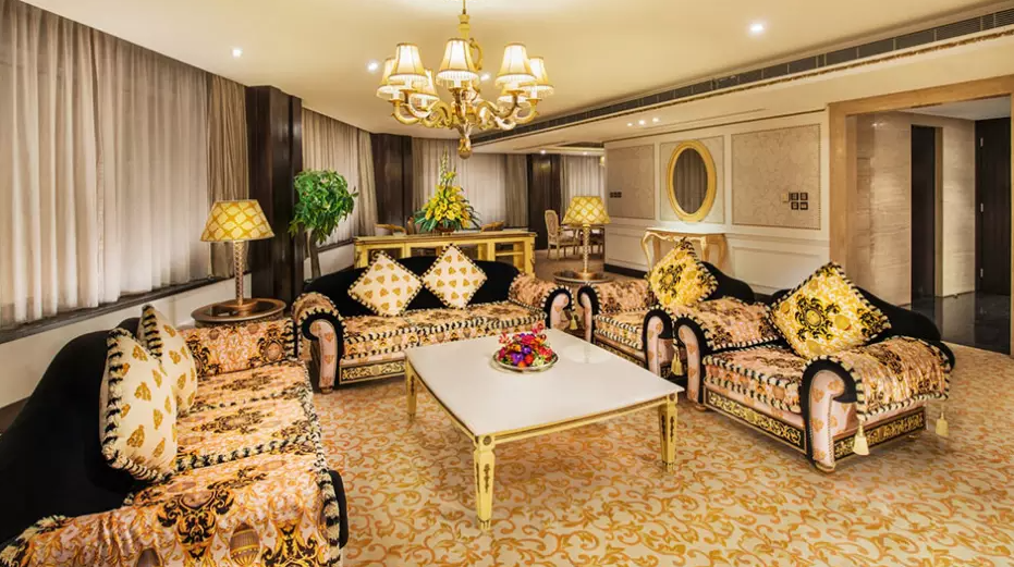新濠影匯 Studio City Macau 澳門大倉酒店 Hotel Okura Macau 澳門銀河酒店 Galaxy Macau 澳門百老匯酒店 Broadway Macau Hotel 美獅美高梅 MGM Cotai 澳門金麗華酒店 Grand Lapa Macau Hotel 澳門新濠鋒酒店 Altira Macau 澳門麗思卡爾頓酒店 Ritz Carlton Macau 澳門酒店 澳門 澳門酒店推介 澳門酒店推薦