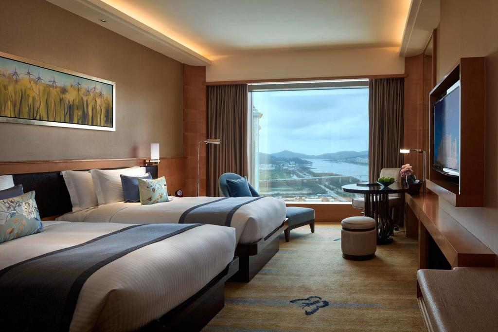 新濠影匯 Studio City Macau 澳門大倉酒店 Hotel Okura Macau 澳門銀河酒店 Galaxy Macau 澳門百老匯酒店 Broadway Macau Hotel 美獅美高梅 MGM Cotai 澳門金麗華酒店 Grand Lapa Macau Hotel 澳門新濠鋒酒店 Altira Macau 澳門麗思卡爾頓酒店 Ritz Carlton Macau 澳門酒店 澳門 澳門酒店推介 澳門酒店推薦