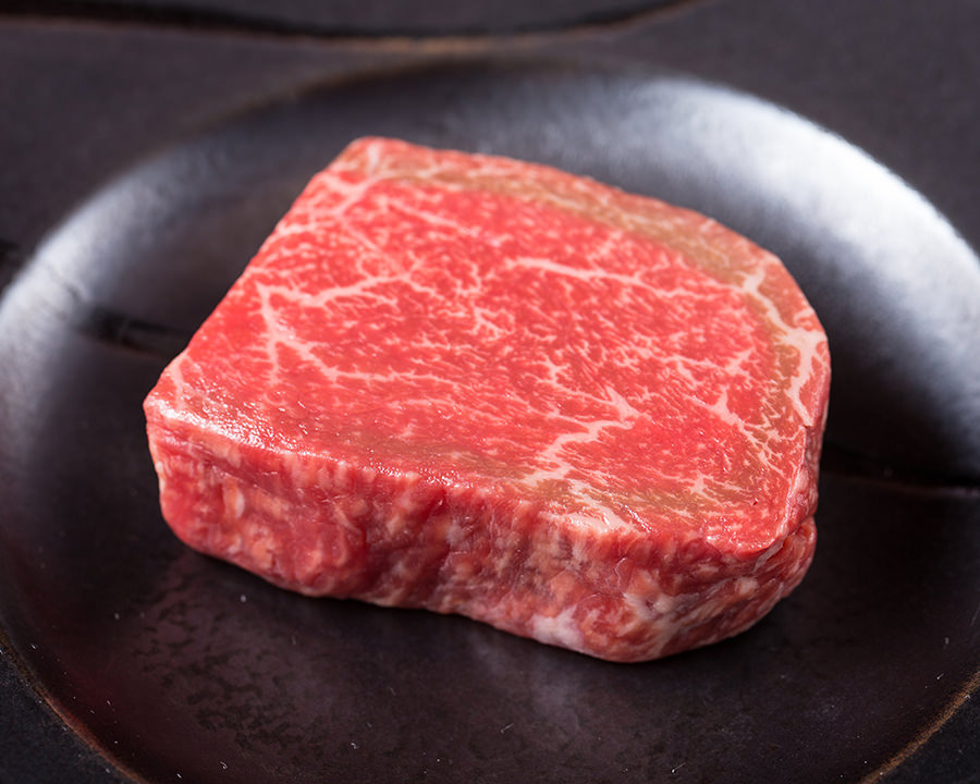 特選神戸牛 赤身(4,700円/120g、7,050円/180g、11,750円/300g)