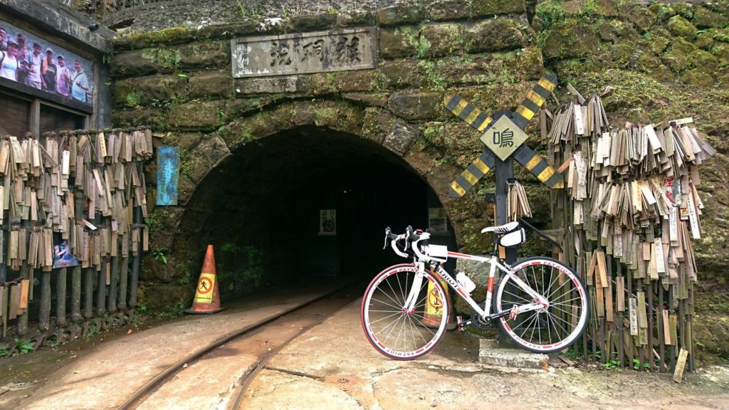 猴硐坑 猴硐運煤橋 願景館 猴硐車站 猴硐貓村 台灣貓村 瑞芳車站 猴硐貓村一日遊