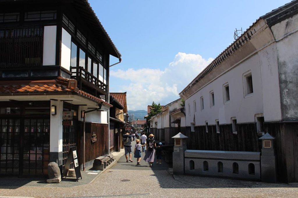 米子景點 鳥取 市場 鳥取一日遊 大阪行程 鳥取 購物 鳥取 shopping 鳥取美食 鳥取必食 鳥取 日本鳥取 鳥取自由行 大阪 鳥取 鳥取景點 EXO-CBX爬梯子世界旅行 雅典娜:戰爭女神 白壁土藏群 白色鯛魚燒 白壁土蔵群 久樂 石臼咖啡