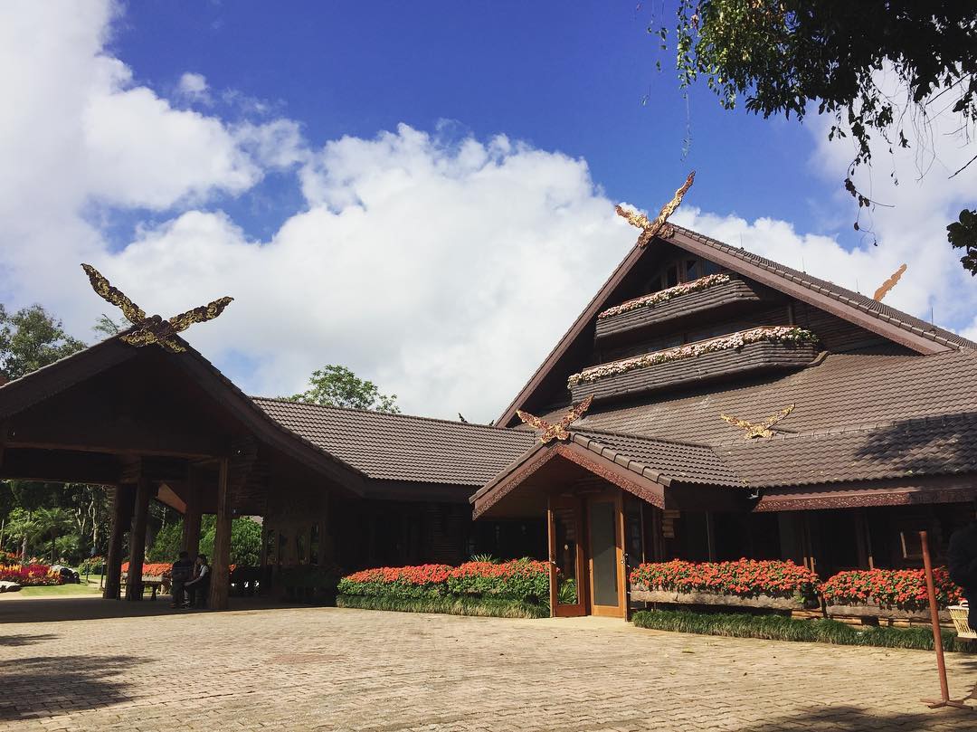 清萊 皇太后植物園 清萊 皇太后紀念館 清萊 皇太后行宮 Doi Tung Royal Villa 皇太后御花園 皇太后花園 Doi Tung Tree Top Walk Chiang Rai City Bus CR bus 清萊包車 清萊包車一日遊 清萊自駕遊 清萊一日遊 泰國清萊 泰北清萊 清邁 清萊 清邁 清萊 舊巴士總站 Chiang Rai Bus Terminal 1 Chiang Rai Bus Terminal 2 Chiang Rai 新巴士總站 清萊交通2019 清萊攻略2019 清萊自由行行程2019 清萊自由行行程推薦2019 清萊自由行2019 行程2019 清萊行程包2019 清萊懶人包2019 清萊好去處2019 清萊景點2019 清萊必到景點2019 清萊必去景點2019 清萊必到2019 清萊必去2019 清萊交通 清萊攻略 清萊自由行行程 清萊自由行行程推薦 清萊自由行 清萊行程 清萊行程包 清萊懶人包 清萊好去處 清萊景點 清萊必到景點 清萊必去景點 清萊必到 清萊必去 泰國 Thailand 泰北 泰北自由行 泰北景點 泰北必去景點 泰北好去處