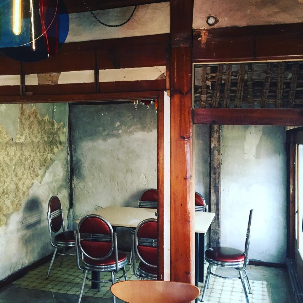 首爾Cafe 首爾咖啡廳 益善洞Cafe 益善洞咖啡廳 首爾文青打卡 益善洞文青打卡 植物(식물)Hotel SEINE(세느장)東柏洋果店(동백양과점)庭院鮮花咖啡(마당플라워카페)