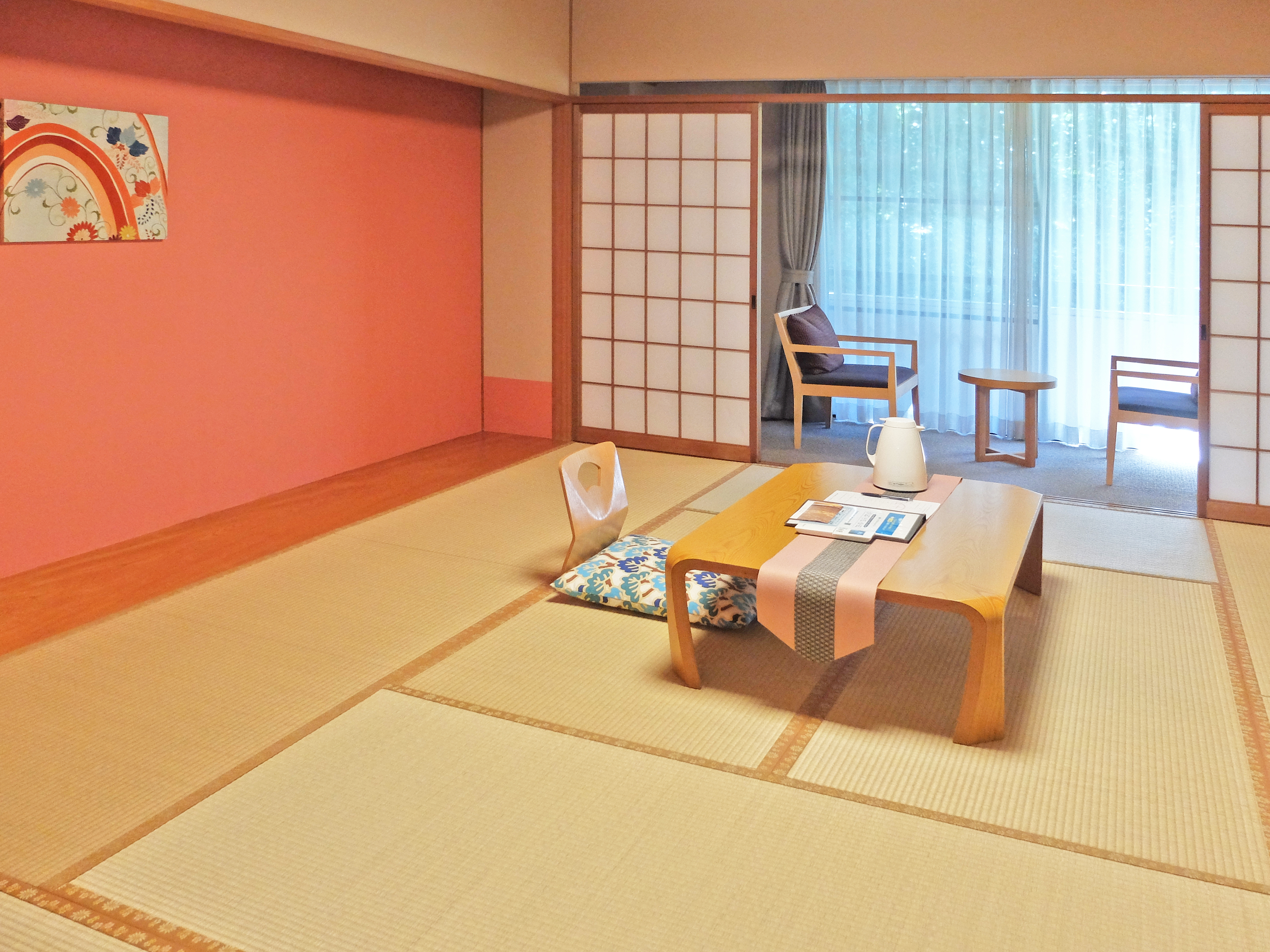 10疊的起居空間住宿4人十分足夠｜有馬溫泉SPA TERRACE 紫翠（Shisui｜スパ テラス 紫翠）有馬溫泉 有馬溫泉旅館 有馬溫泉酒店 有馬溫泉飯店 有馬天然溫泉 Arima Onsen 有馬温泉