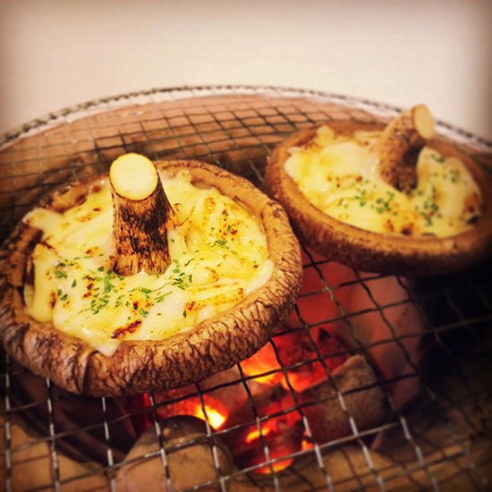 「北海道中標津しいたけ「想いの茸」」芝士燒菇(350円)