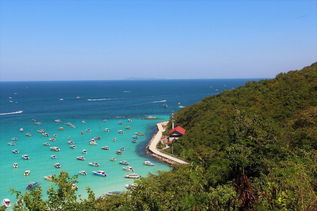 芭堤雅週邊珊瑚島 格蘭島(Koh Larn,小珊瑚島) 格蘭島一日遊 格蘭島自由行 格蘭島水上活動 格蘭島浮潛 格蘭島潛水