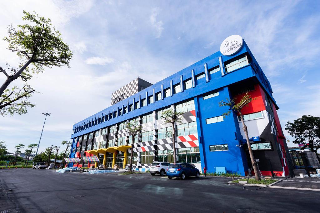 台北住宿 台中住宿 高雄住宿 宜蘭住宿 嘉義住宿 屏東住宿 台北飯店 台中飯店 高雄飯店 宜蘭飯店 嘉義飯店 屏東飯店 華園大飯店草衙館