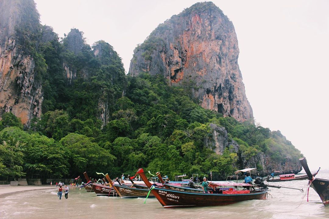 萊利海灘　Railay Beach 布吉海灘 普吉島海灘 蘇美島海灘 蘇梅島海灘 喀比海灘 拷喇海灘 芭東海灘 帕岸島海灘 泰國海灘 泰國沙灘 thailand Beach 泰國必去 泰國水上活動