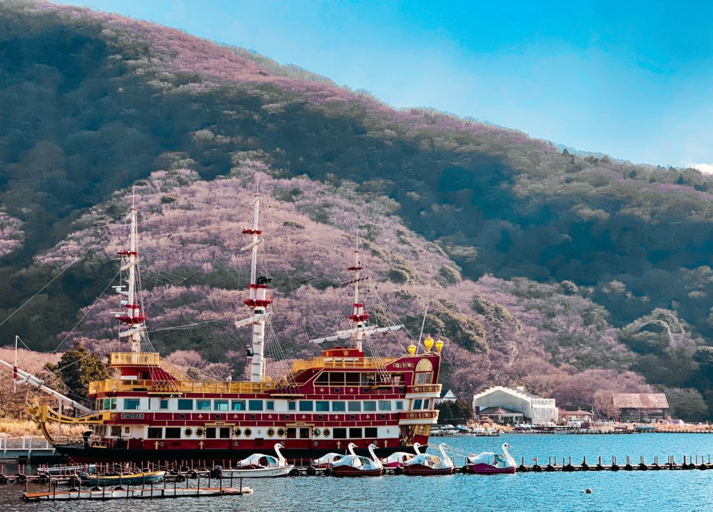 箱根溫泉 箱根兩日一夜 箱根一泊二食 箱根行程 箱根交通 箱根景點 箱根美食 箱根住宿 箱根溫泉旅館 箱根飯店 箱根溫泉住宿
桃源台 蘆之湖 箱根神社 海盜船