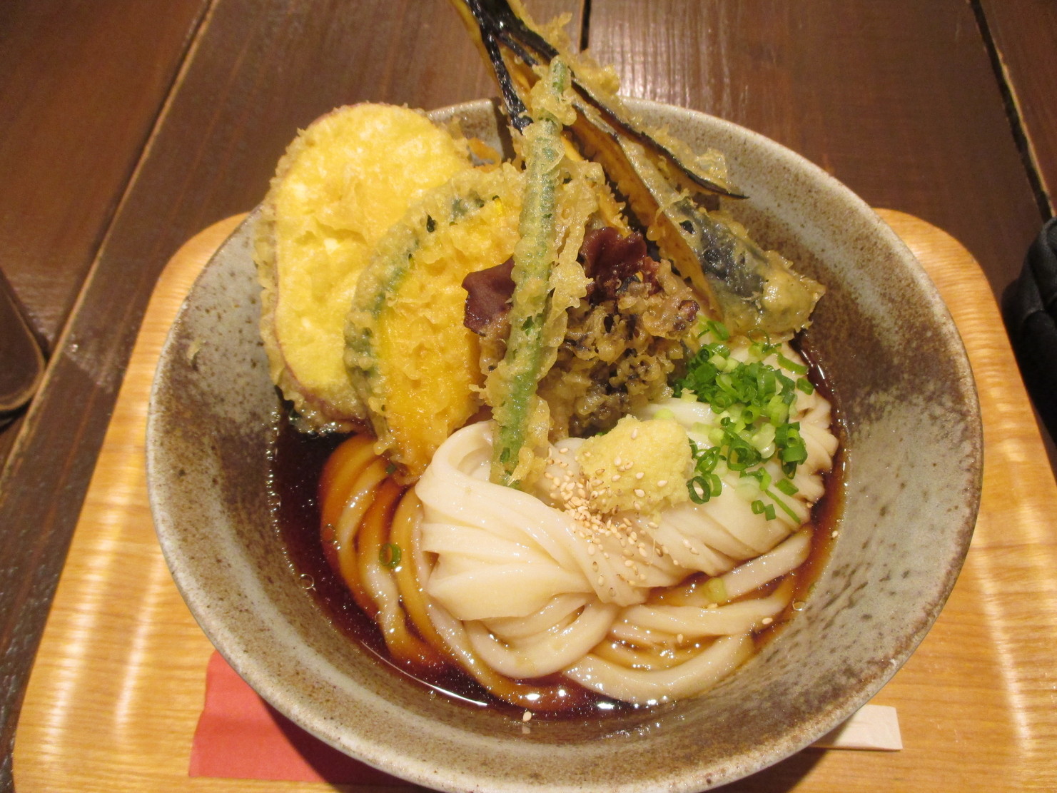 野菜天婦羅烏冬(野菜天ぶっかけうどん)(900円)