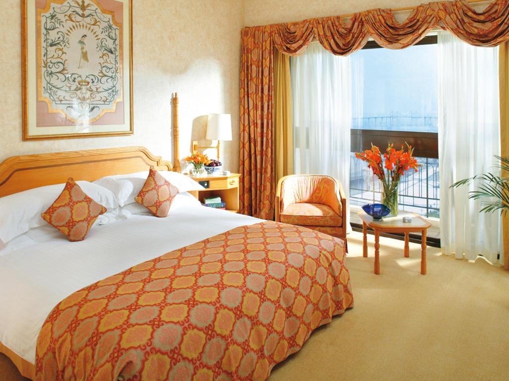 新濠影匯 Studio City Macau 澳門大倉酒店 Hotel Okura Macau 澳門銀河酒店 Galaxy Macau 澳門百老匯酒店 Broadway Macau Hotel 美獅美高梅 MGM Cotai 澳門金麗華酒店 Grand Lapa Macau Hotel 澳門新濠鋒酒店 Altira Macau 澳門麗思卡爾頓酒店 Ritz Carlton Macau 澳門酒店 澳門 澳門酒店推介 澳門酒店推薦