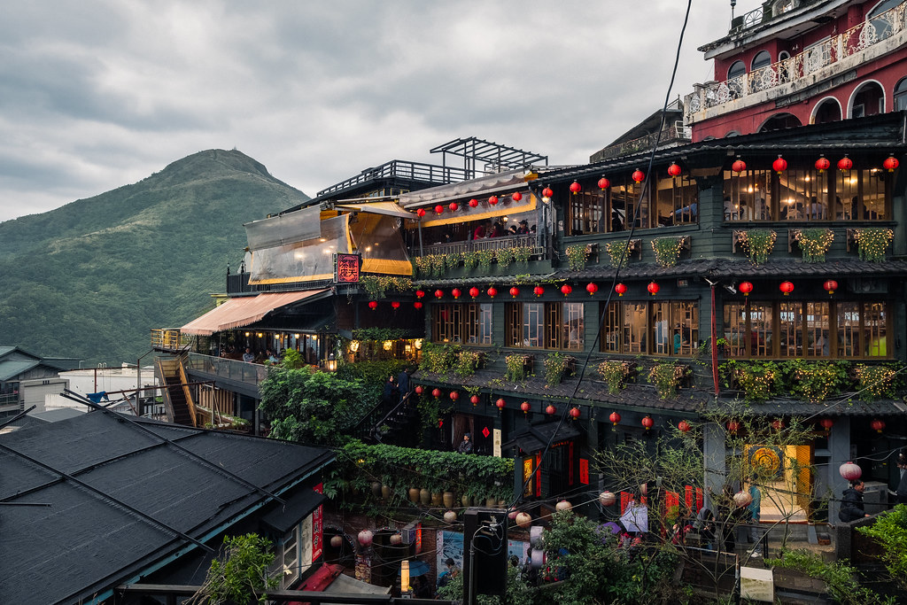 台北即日來回 快閃台北 台北快閃活動 台北快閃行程 台北快閃按摩推介 九份十分 九份老街 十分老街 十分放天燈 平溪放天燈 金瓜石黃金瀑布 台北近郊 阿妹茶樓