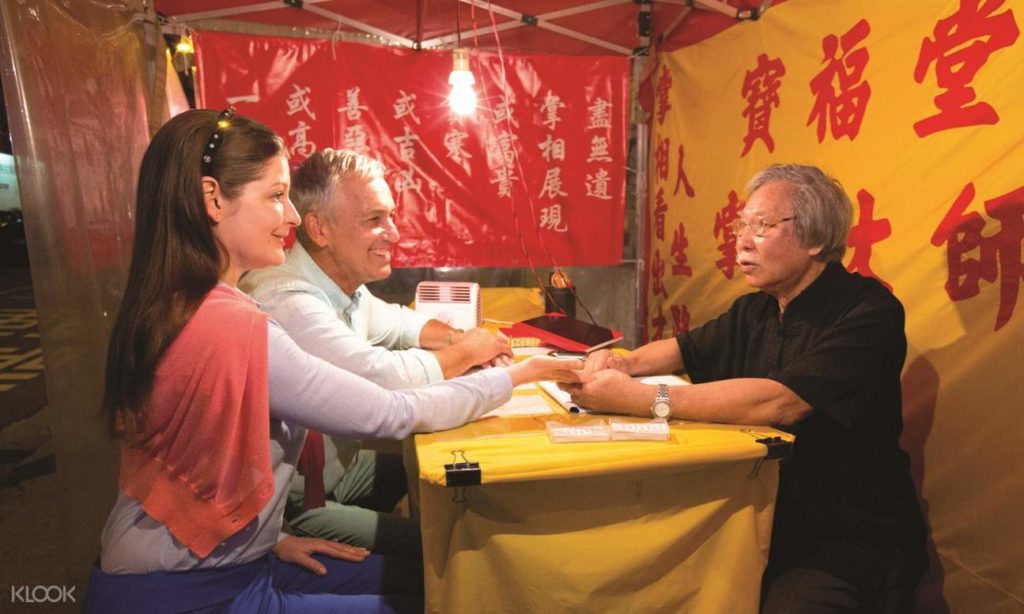 手相 掌紋 事業線 生命線 感情線 婚姻線 手掌紋 掌紋分析 掌相 黃大仙廟 車公廟 Klook